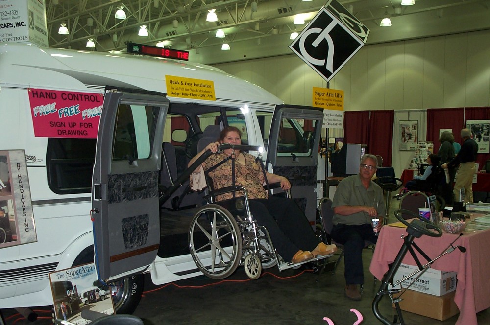 Wheelchair lift for van using BlockDivision pulley block system